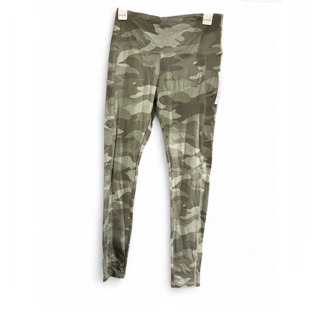 Wild Fable Camo Medium leggings